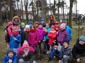 Akcja 100 drzew na 100-lecie województwa łódzkiego w szkole w Łasku, <p>Archiwum OT SPK</p>